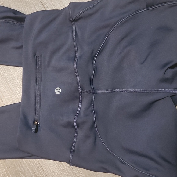 Lululemon Flurry Up Super High-Rise Tight 28" Size 6 - Picture 4 of 6